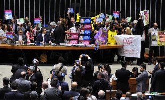 Brasil: diputados aprobaron el congelamiento del gasto público por veinte años