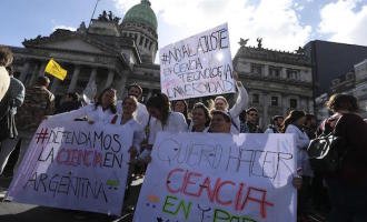 El CONICET recorta en un 60% los ingresos a la carrera de investigación