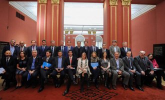 Los gobernadores, el ariete oficial para frenar la reforma de ganancias