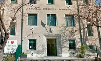 Convocan a abrazo educativo en la escuela Petronila Rodríguez de Parque Chas