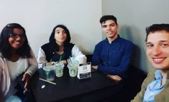 ¿A quién se le ocurre provocar a una plaza feminista con la bandera papal?