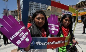 Avanza la despenalización del aborto en Bolivia