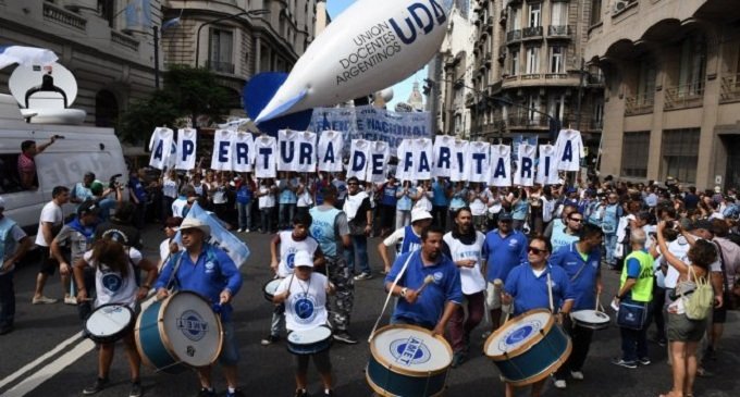 Luego de otro día sin clases, provincia convocó a la mesa paritaria
