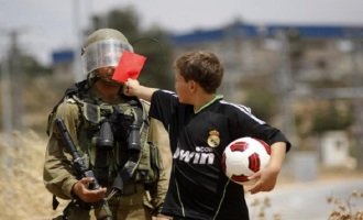 Avanza la campaña internacional Tarjeta Roja a Israel