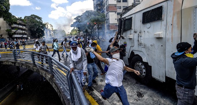 La violencia será retuiteada