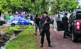 Brutal represión policial contra barrio qom en Rosario