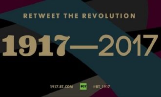 Lenin tuiteando la Revolución Rusa