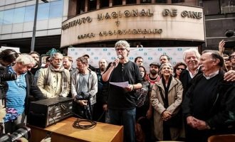 Multitudinaria asamblea en defensa del cine argentino
