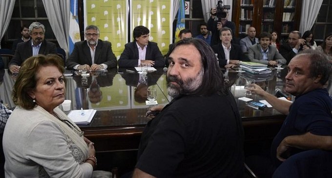 Sigue el diálogo, pero con pocas posibilidades de acuerdo