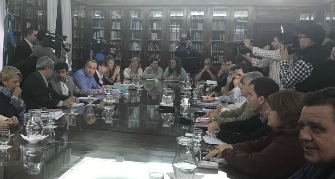 Docentes bonaerenses volvieron a rechazar la propuesta de Vidal