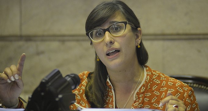 Daniela Castro: “Dieron el primer paso para disolver el Ministerio de Ciencia”