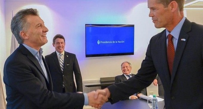 Acuerdo entre el gobierno y Amazon para alojar datos “en la nube”