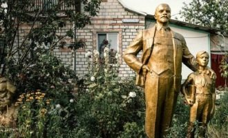“Buscando a Lenin”: la historia de las estatuas del líder soviético en Ucrania