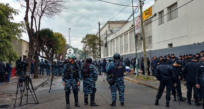 La Bonaerense desalojó violentamente Pepsico