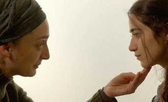 Entre dos mundos: dos mujeres frente a un abismo