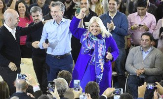Una alianza atada con alambre