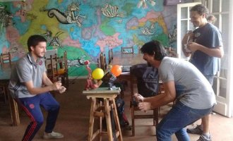 Pinchanplaf: combate para pincharle el globo al adversario