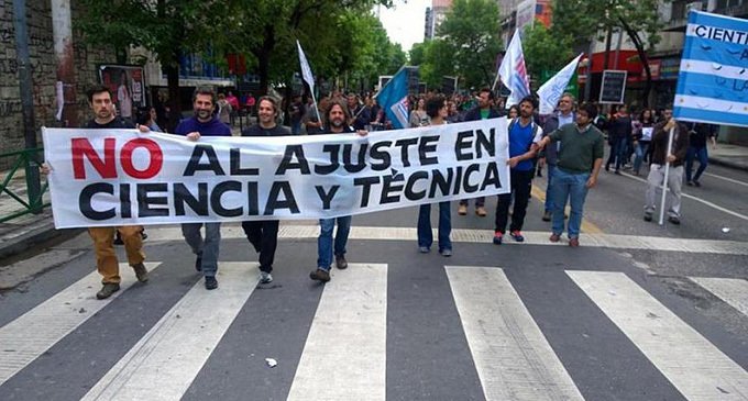 “El ajuste en el sector científico se sigue profundizando”