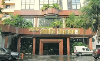 Ámbito Financiero salió sin firmas por el pago desdoblado de los sueldos