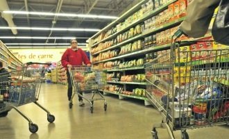 Según el INDEC una familia necesita $15.500 por mes para no ser pobre