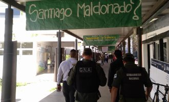 Gendarmería ingresó a la UNR durante un acto por Santiago Maldonado