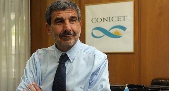 Salvarezza: “El gobierno prefiere importar tecnología que desarrollarla acá”