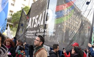 Movilización del SATSAID por salarios dignos