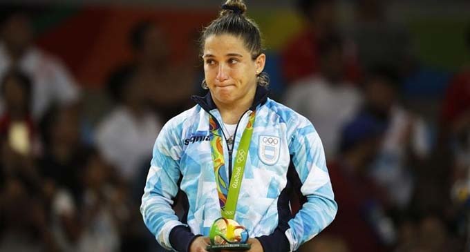 Ajuste en el ENARD: teléfono para los funcionarios y dirigentes deportivos