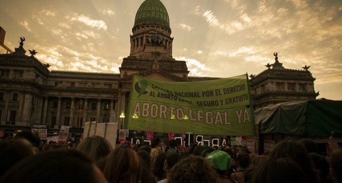 La legalización del aborto y la cuarta ola feminista