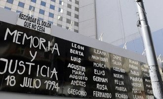 AMIA: familiares denuncian maniobra del gobierno para proteger a ex fiscales