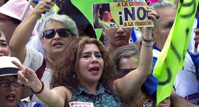 Ecuador: el referéndum que busca cerrar un ciclo