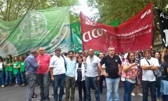 Gremios bonaerenses instalarán una carpa contra el techo a las paritarias
