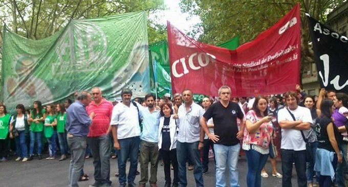 Gremios bonaerenses instalarán una carpa contra el techo a las paritarias