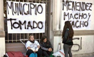 Karina Abregú: “Me dijeron que cuando empiece a callarme la boca me van a dejar tranquila”