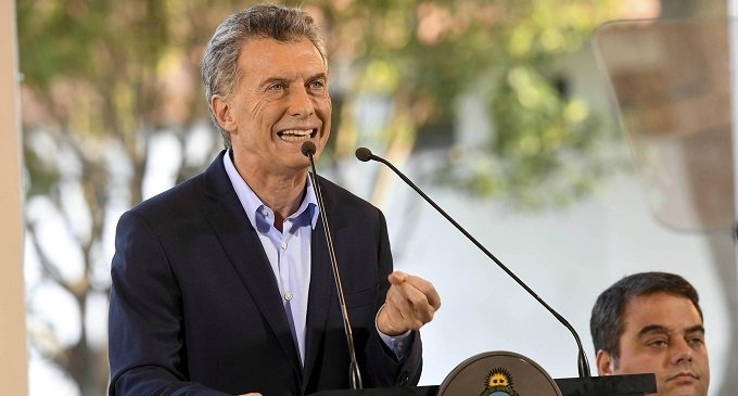 Falacia formal: bajó la pobreza, el modelo funciona