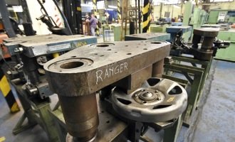 Cierra la única fábrica de llantas del país por la apertura de importaciones