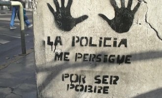 “Tenemos una policía muy poco profesionalizada con ningún recurso tan a mano como el arma”