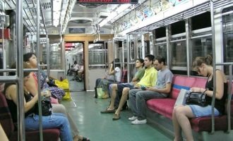 “Ni usuarios ni trabajadores vamos a viajar en un tren que nos puede dar cáncer”