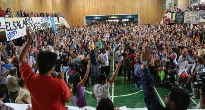 Docentes neuquinos continuarán una huelga que lleva más de tres semanas