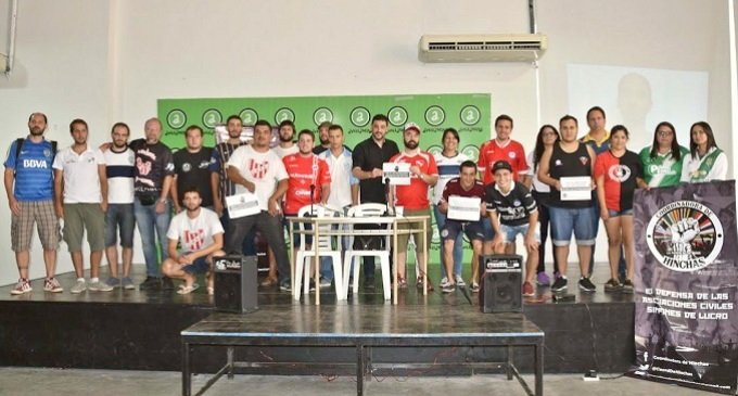 “Con las Sociedades Anónimas lo único que quedaría es el fútbol profesional y masculino”