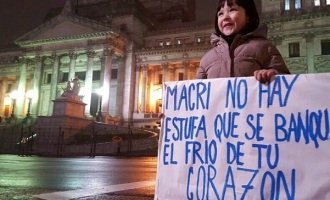 Ruidazo nacional y marcha de velas contra el tarifazo