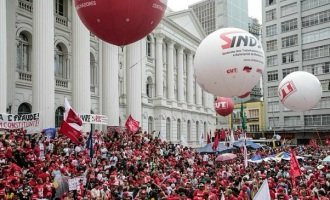 Brasil: miles de trabajadores pidieron la libertad de Lula da Silva en el marco del 1º de mayo