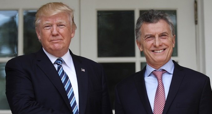 Mundo nuevo, políticas del pasado