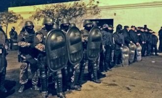 Balas y gases: la respuesta del gobernador a los docentes de Chubut