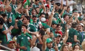 Rusia 2018: cambian un insulto homofóbico por una canción de Luis Miguel