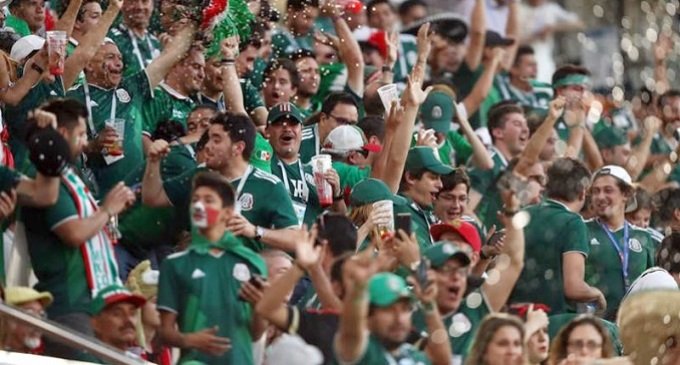 Rusia 2018: cambian un insulto homofóbico por una canción de Luis Miguel