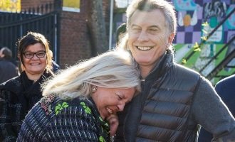 Vamos Juntos: denuncian que Carrió financió su campaña con aportantes truchos