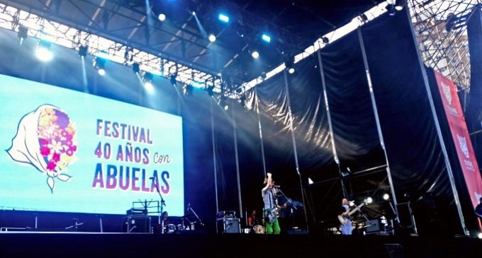 La policía realizó detenciones en un festival por las Abuelas de Plaza de Mayo