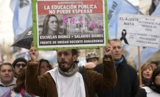 Moreno: tras la explosión, realizan un acampe frente al Consejo Escolar