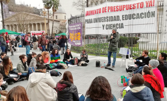 Docentes y estudiantes continúan con su plan de lucha contra el ajuste en las universidades
